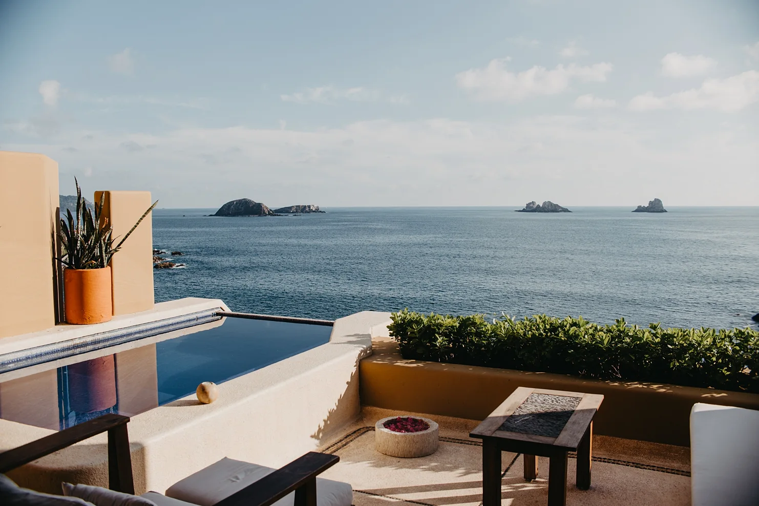 Cala de Mar Resort and Spa in Zihuatanejo for a micro wedding.