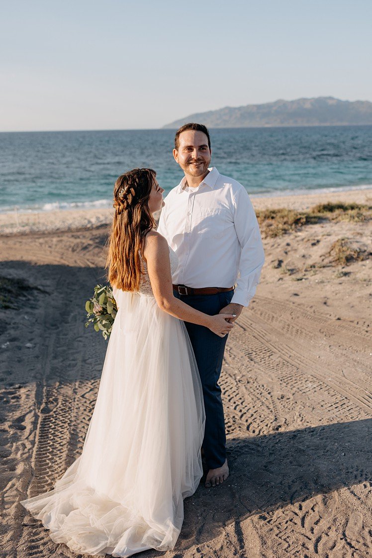 Los-cabos-elopement-photographer_0064 Couple on the beach in La Ventana — Los Cabos photographer.